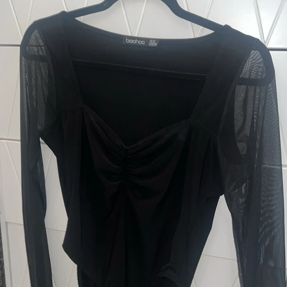 Boohoo sheer sleeve black long sleeve bodysuit - Picture 2 of 2